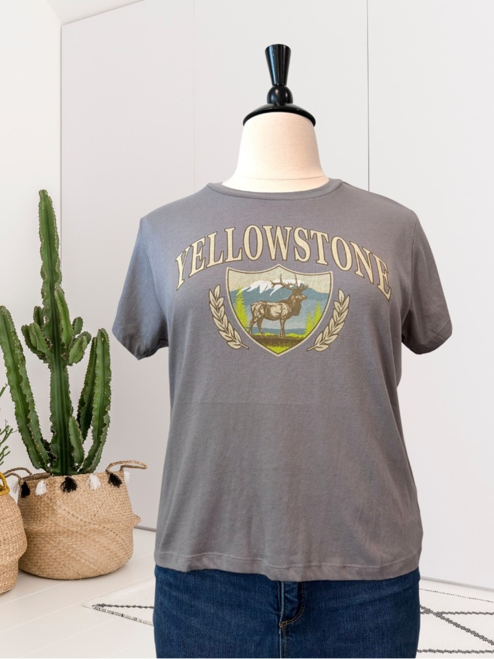 Chaser Short Sleeve Yellowstone Graphic Tee T-Shirt